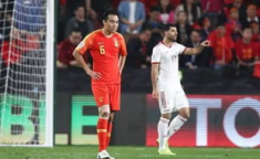 足球高端装备奢侈品牌联名款